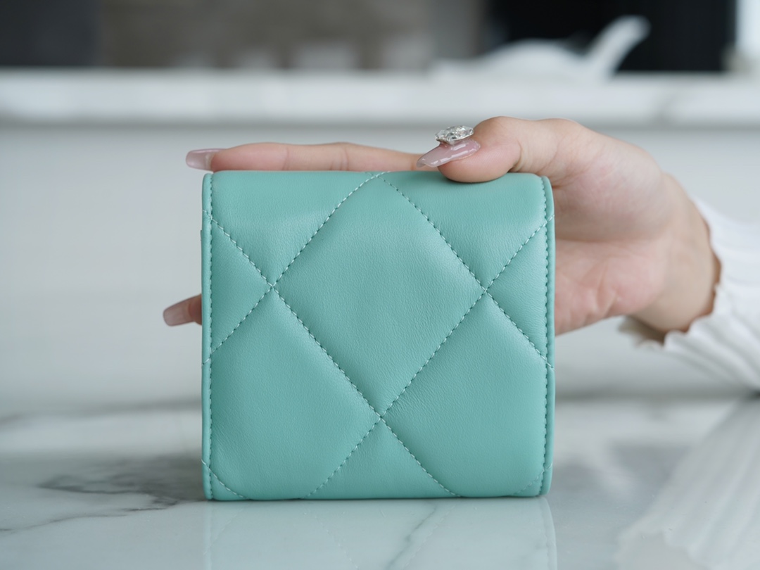 Ch*el fall into the # short clip temptation blue bad is the feeling of heartbeat modern fashion classic