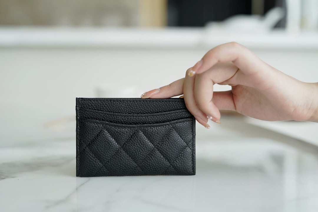 Ch*el classic card holder black cow silver using caviar particles embossed calfskin