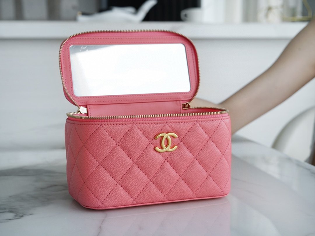 Ch*el spring and summer hollow handle long box coral pink classic diamond check
