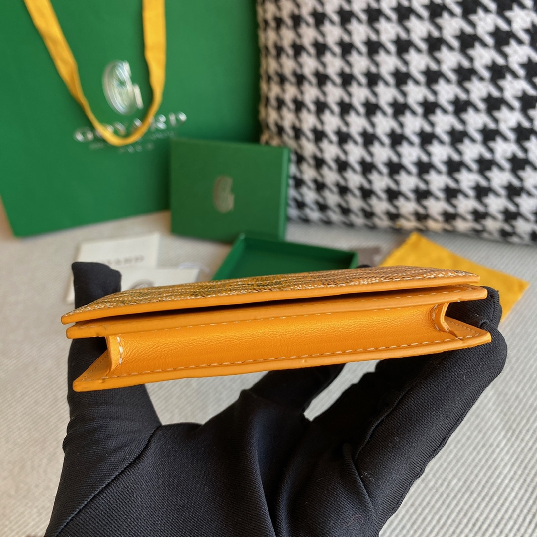 yellow Go*ard malesherbes card wallet ideal for business as it was designed to hold business cards