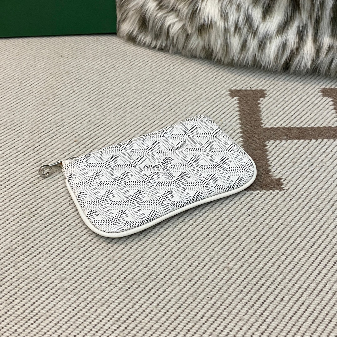 white Go*ard senat nano key pouch inner d-ring and zip closing system