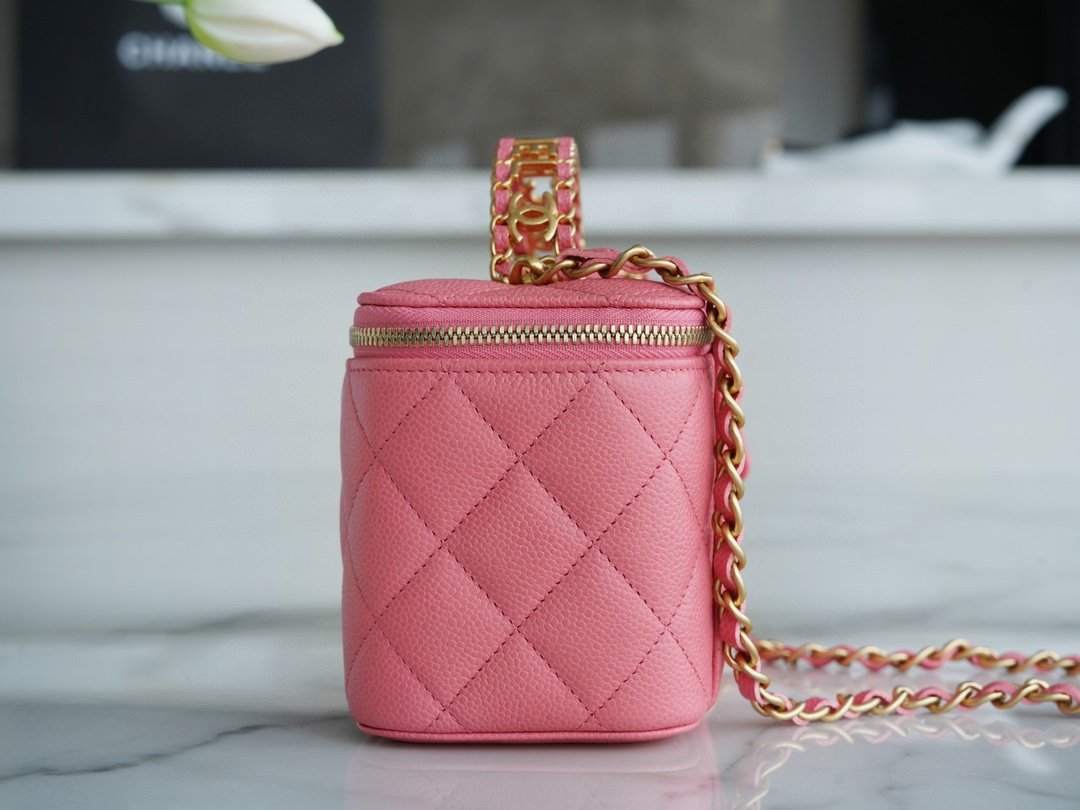 Ch*el spring and summer hollow handle long box coral pink classic diamond check