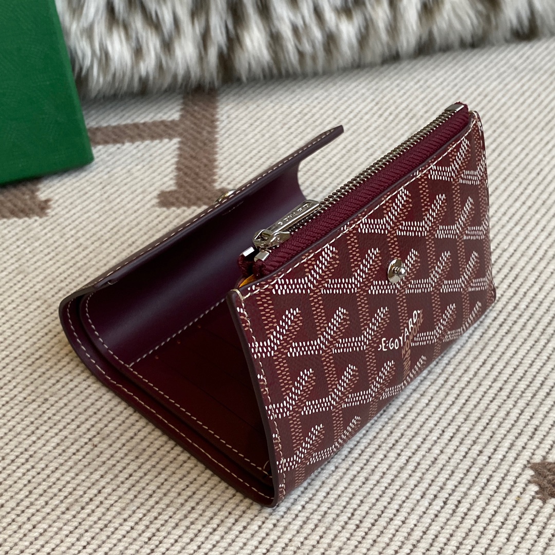 burgundy Go*ard saint-gabriel wallet lightweight and compact