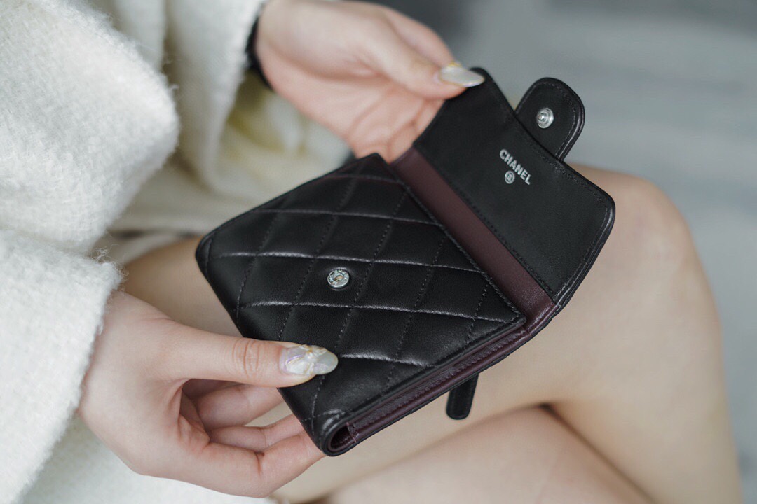 Ch*el classic trifold short clip black lamb silver delicate lambskin has a kind of innate charm