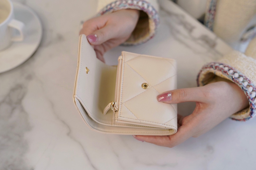 Ch*el into the temptation of # short clip milk tea apricot bad is the feeling of heartbeat modern fashion classic