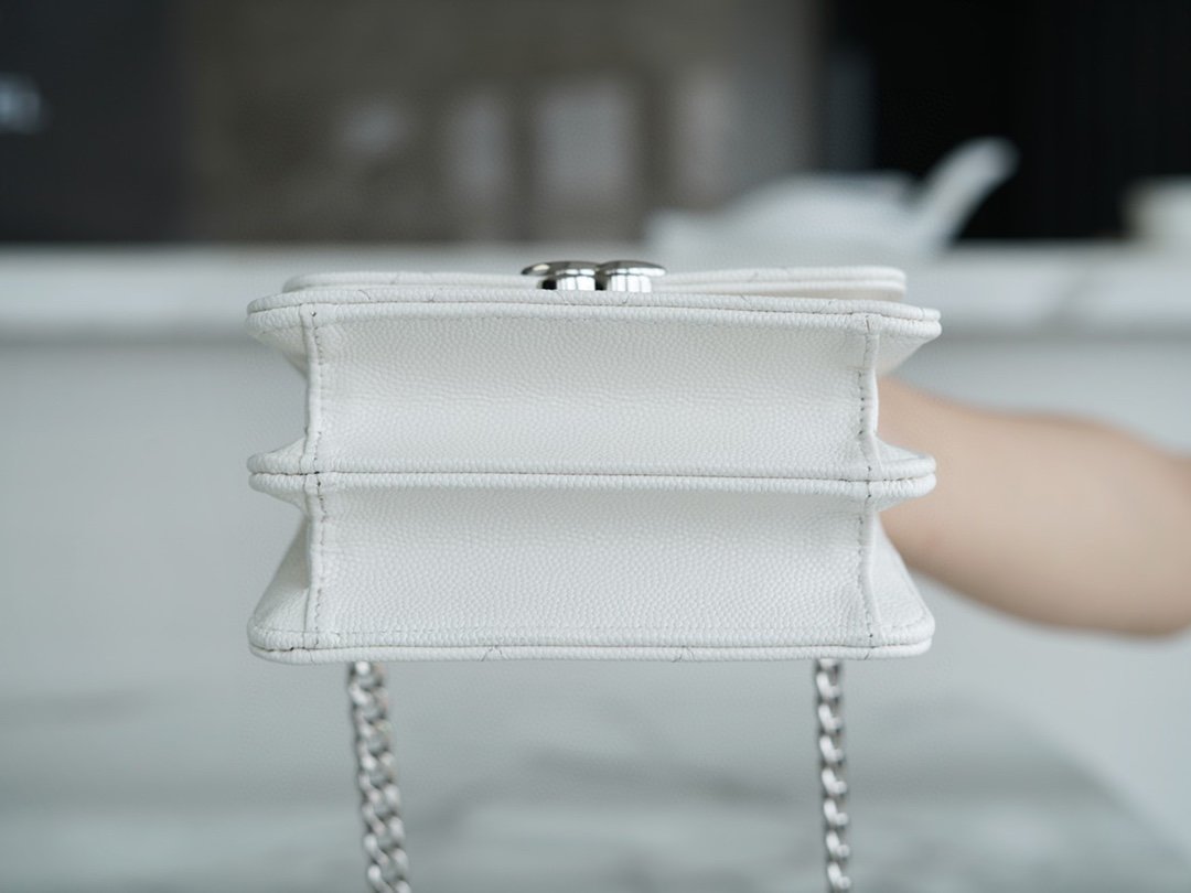 Ch*el 22s enamel handle chain bag white silver buckle using italian origin haas caviar calfskin