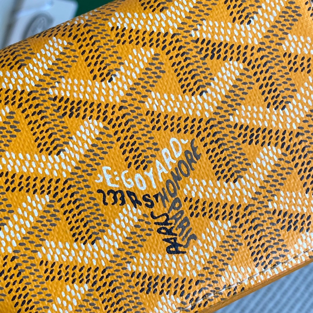 yellow Go*ard malesherbes card wallet ideal for business as it was designed to hold business cards