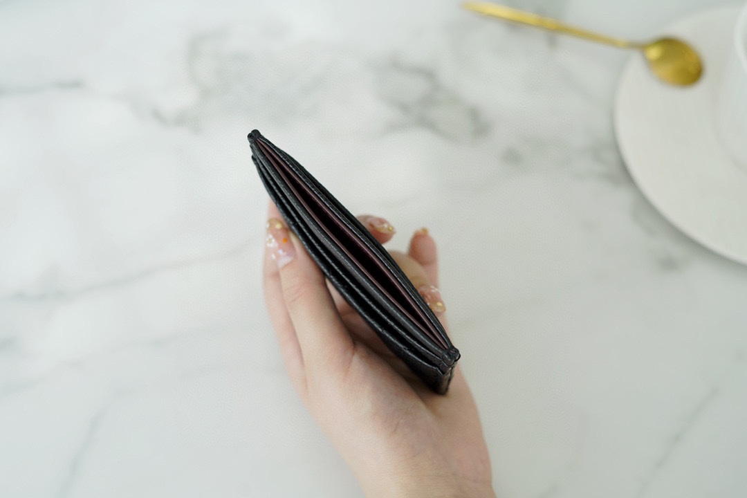 Ch*el classic card holder black cow gold using caviar grain embossed calfskin