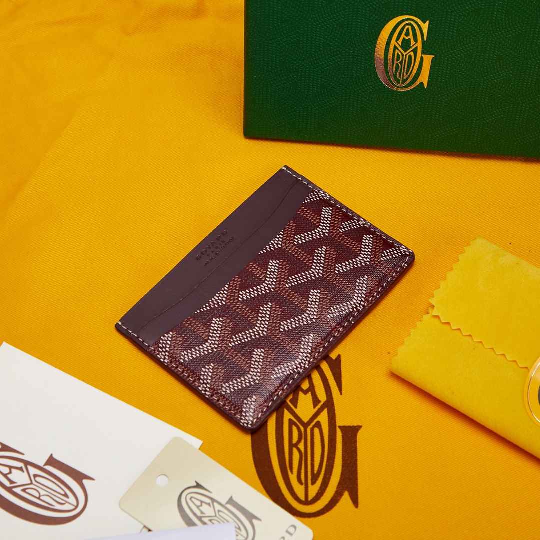 burgundy Go*ard saint-sulpice card wallet compact for organising cards and papers or folded notes