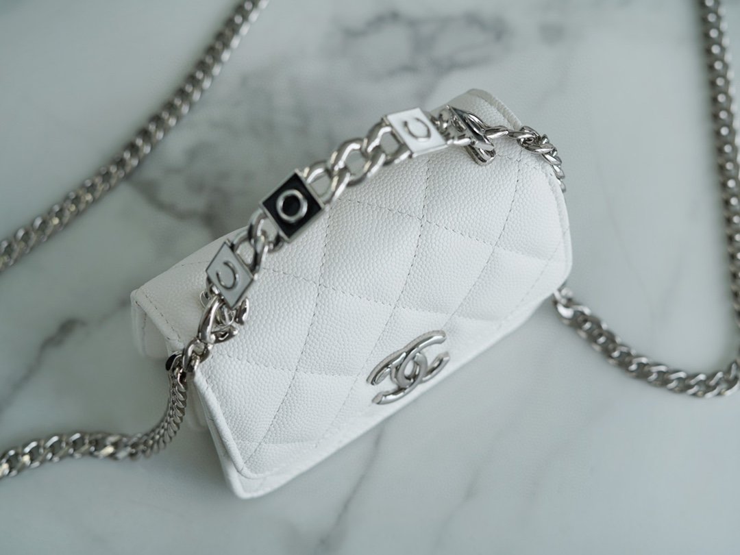 Ch*el 22s enamel handle chain bag white silver buckle using italian origin haas caviar calfskin