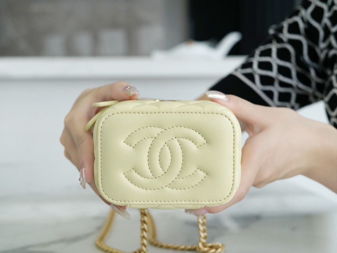 Ch*el 23s spring/summer new camellia adjustable buckle small box unsurprisingly