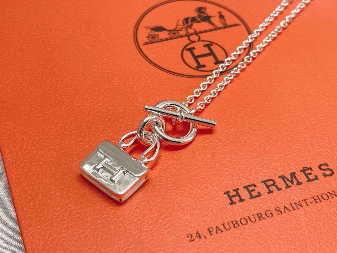 Bag Pendant Necklace without Diamonds