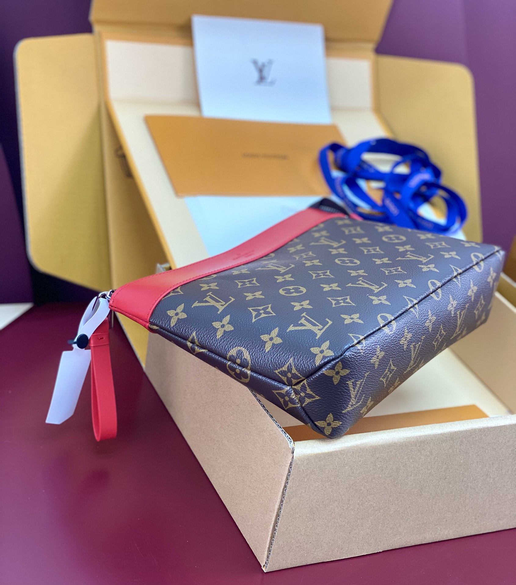 Pochette Voyage Souple Clutch Red
