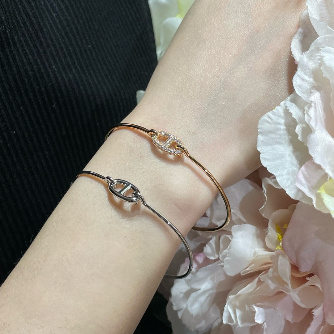 Pig Nose Bracelet with Diamonds