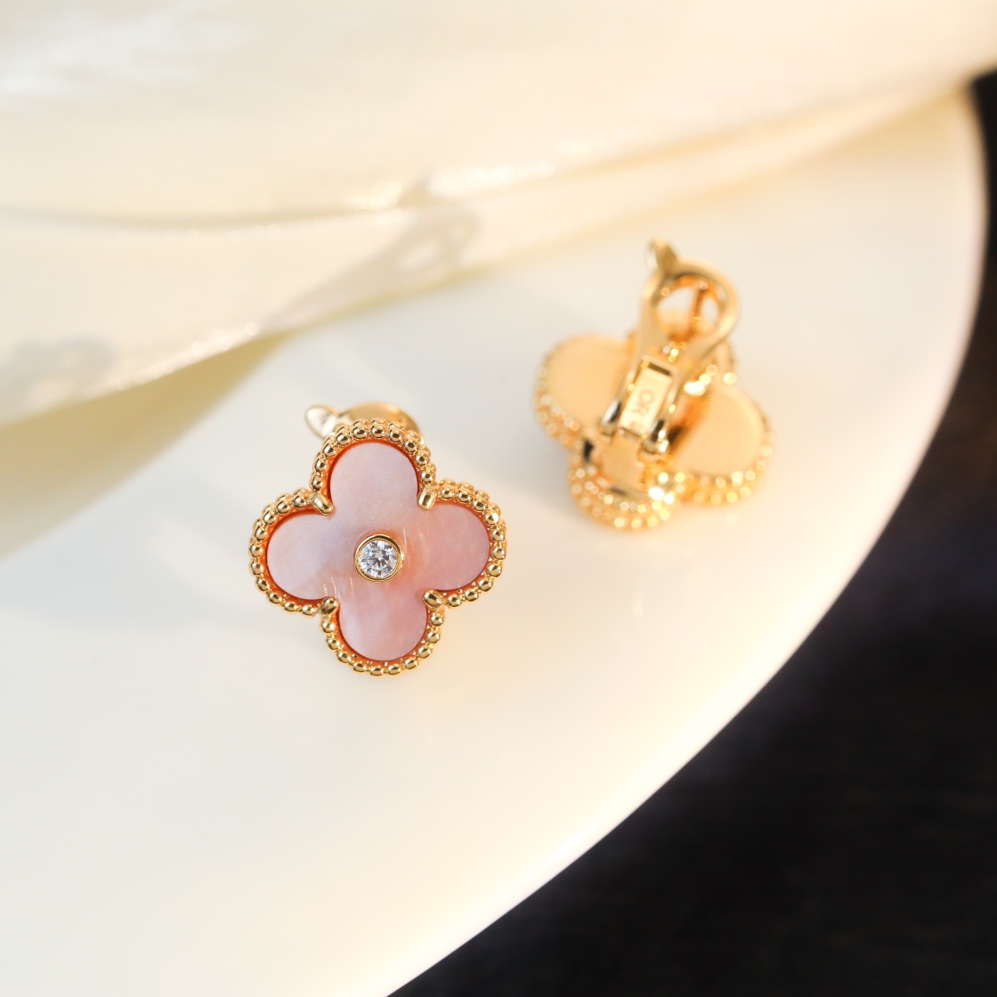 Alhambra Earrings with a Diamond