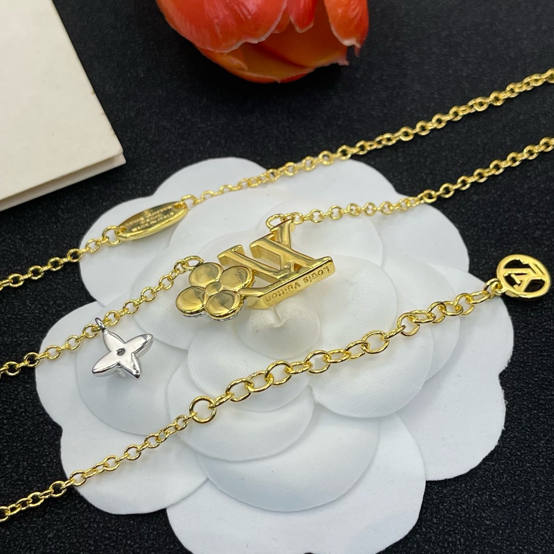 LV Flower Jewelry Set